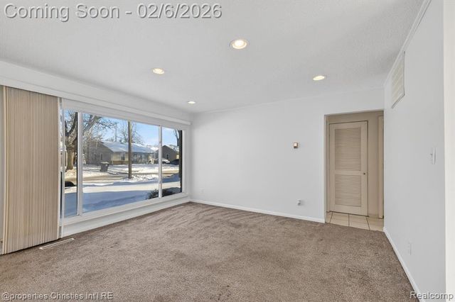 10111 Troy Street, Oak Park, MI 48237