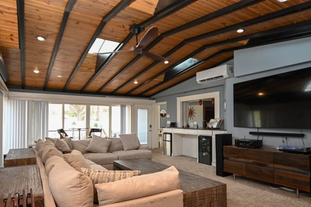 510 Knollwood Drive SE, Cedar Rapids, IA 52403