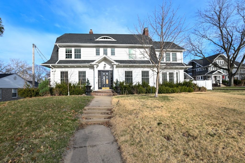 510 Knollwood Drive SE, Cedar Rapids, IA 52403