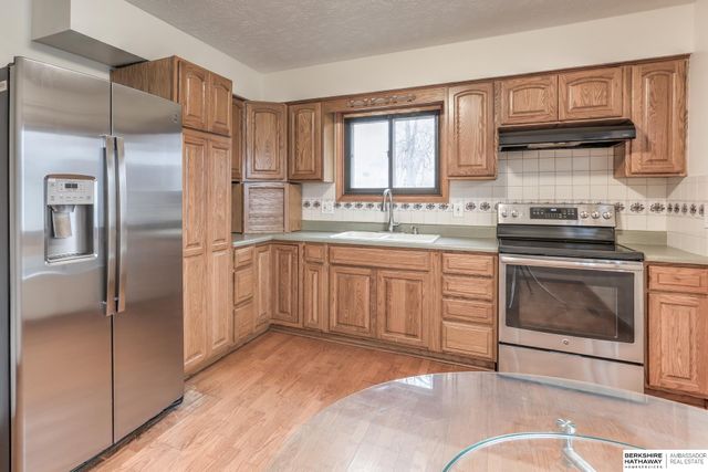 7301 S 81 Street, La Vista, NE 68128