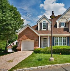 35 Schmidt Circle, Watchung Boro, NJ 07069