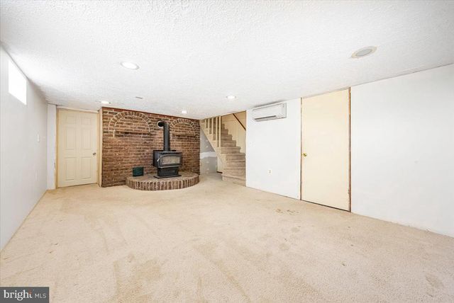 5968 GROVE HILL RD, Frederick, MD 21703