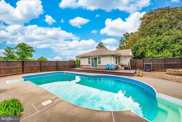 5968 GROVE HILL RD, Frederick, MD 21703