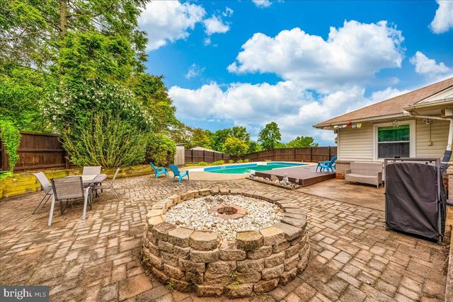 5968 GROVE HILL RD, Frederick, MD 21703