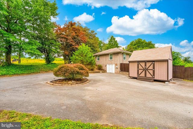 5968 GROVE HILL RD, Frederick, MD 21703