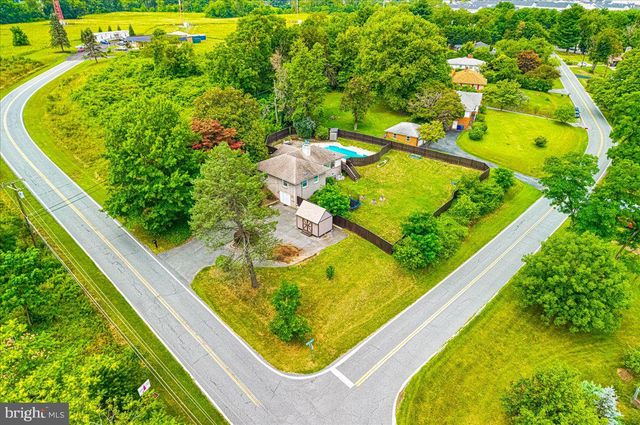5968 GROVE HILL RD, Frederick, MD 21703