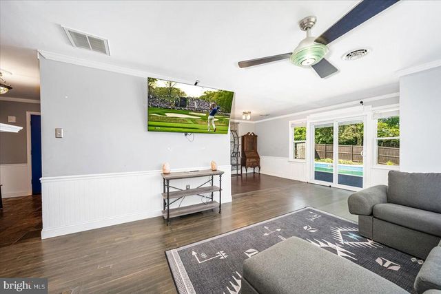 5968 GROVE HILL RD, Frederick, MD 21703