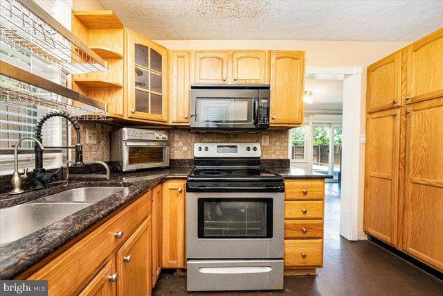5968 GROVE HILL RD, Frederick, MD 21703