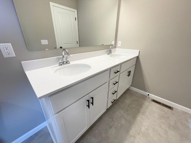 19847 Enfield Avenue N, Forest Lake, MN 55025