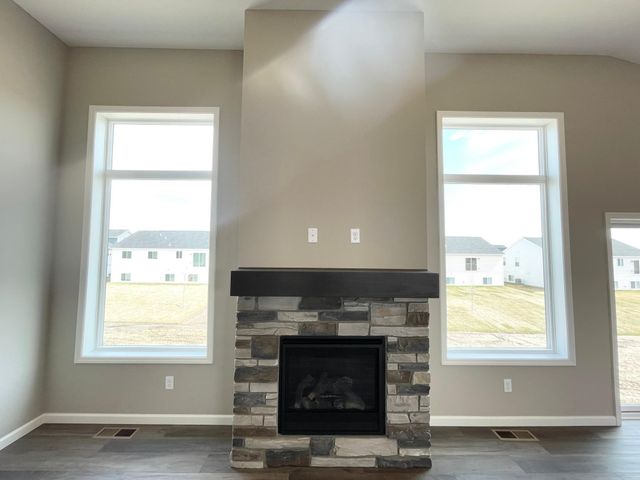 19847 Enfield Avenue N, Forest Lake, MN 55025