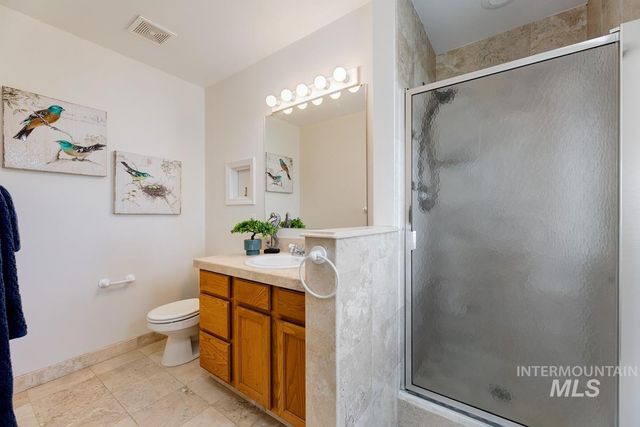 992 N Pinnacle, Eagle, ID 83616