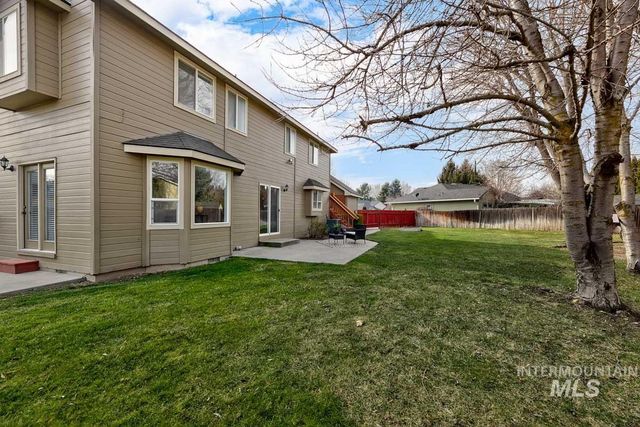 992 N Pinnacle, Eagle, ID 83616