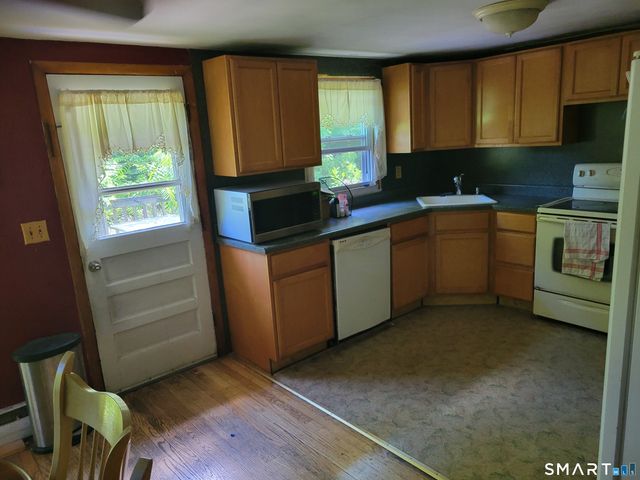 26 Dydo Drive, Montville, CT 06382
