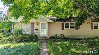 26 Dydo Drive, Montville, CT 06382