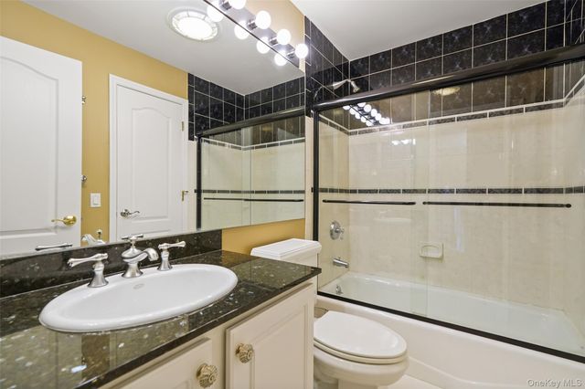 2 Heirloom Lane, Rye Brook, NY 10573