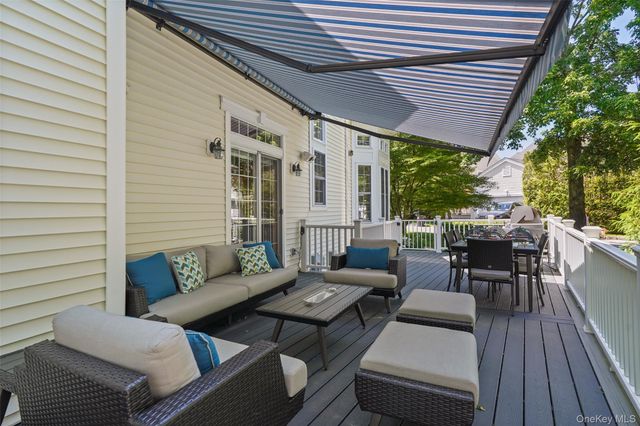 2 Heirloom Lane, Rye Brook, NY 10573