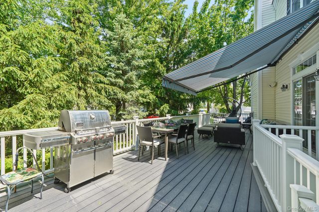 2 Heirloom Lane, Rye Brook, NY 10573