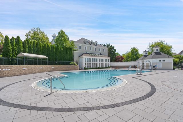 2 Heirloom Lane, Rye Brook, NY 10573