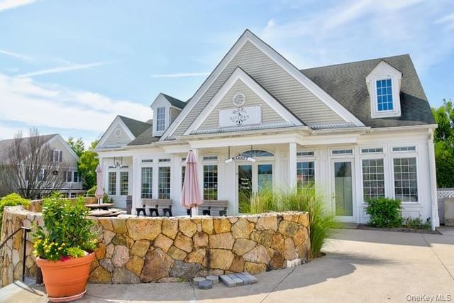 2 Heirloom Lane, Rye Brook, NY 10573