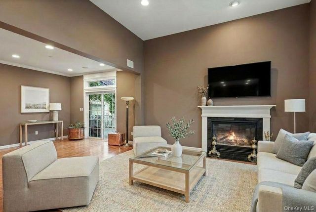 2 Heirloom Lane, Rye Brook, NY 10573