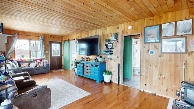 1820 W Genesee Street, Lapeer, MI 48446