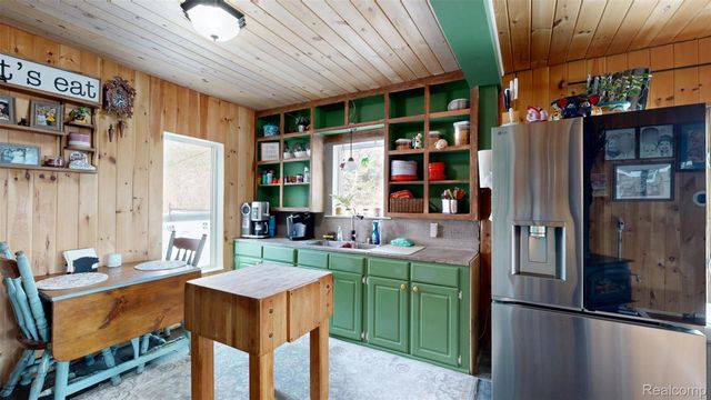 1820 W Genesee Street, Lapeer, MI 48446
