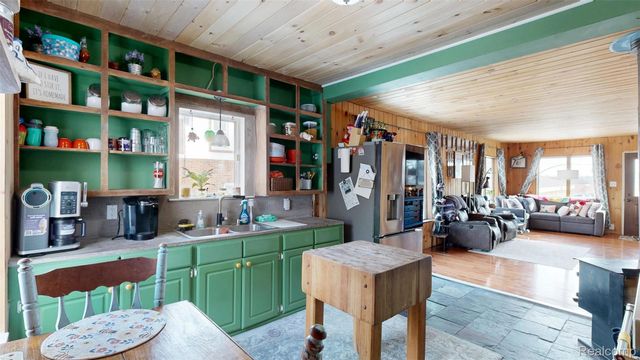 1820 W Genesee Street, Lapeer, MI 48446