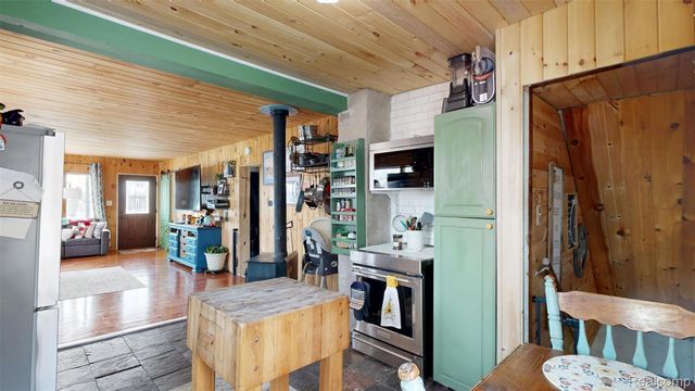 1820 W Genesee Street, Lapeer, MI 48446
