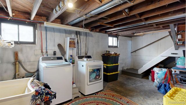 1820 W Genesee Street, Lapeer, MI 48446