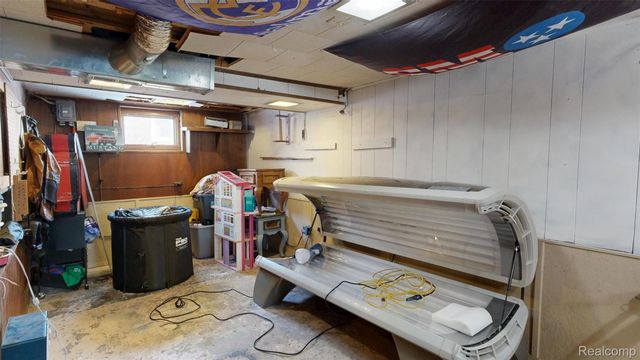 1820 W Genesee Street, Lapeer, MI 48446