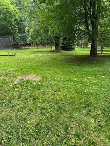 1820 W Genesee Street, Lapeer, MI 48446