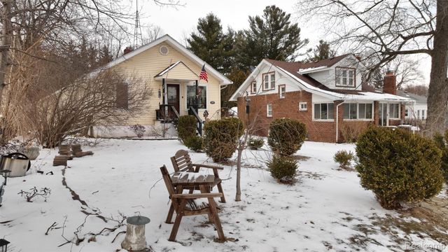 1820 W Genesee Street, Lapeer, MI 48446
