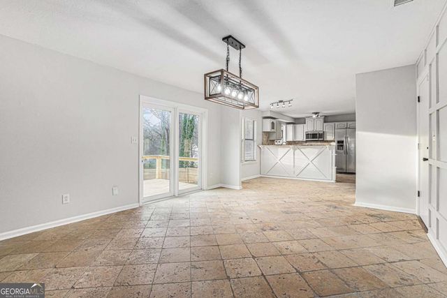 1655 Links Overlook, Stone Mountain, GA 30088