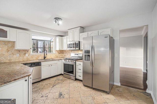 1655 Links Overlook, Stone Mountain, GA 30088