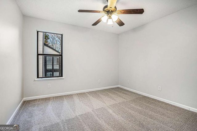 1655 Links Overlook, Stone Mountain, GA 30088