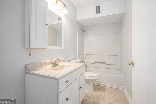 1655 Links Overlook, Stone Mountain, GA 30088