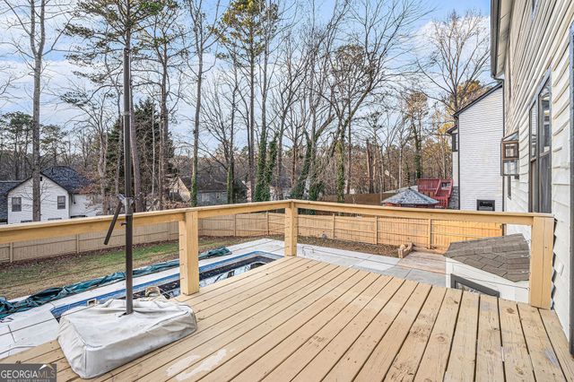 1655 Links Overlook, Stone Mountain, GA 30088