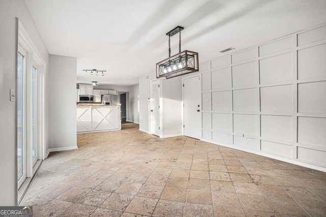 1655 Links Overlook, Stone Mountain, GA 30088