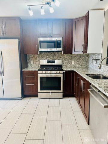 171 Nebula Road, Piscataway, NJ 08854