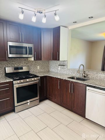 171 Nebula Road, Piscataway, NJ 08854