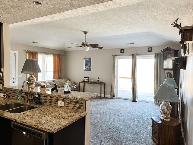 1909 Teakwood Drive, Ontario, OH 44906