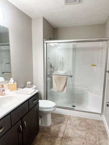 1909 Teakwood Drive, Ontario, OH 44906