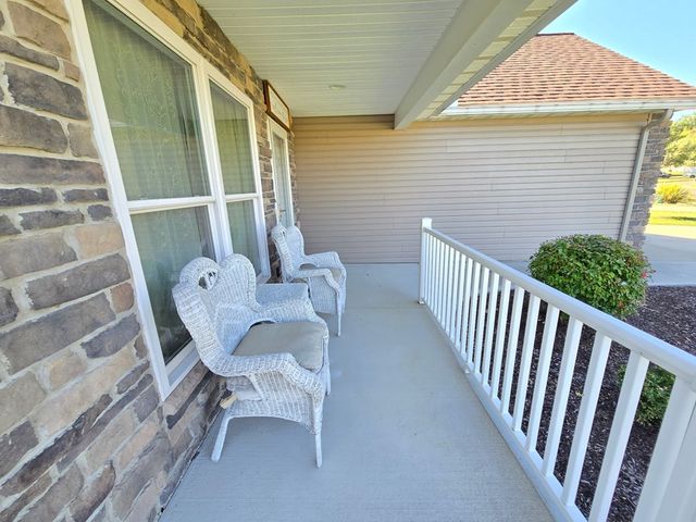 1909 Teakwood Drive, Ontario, OH 44906