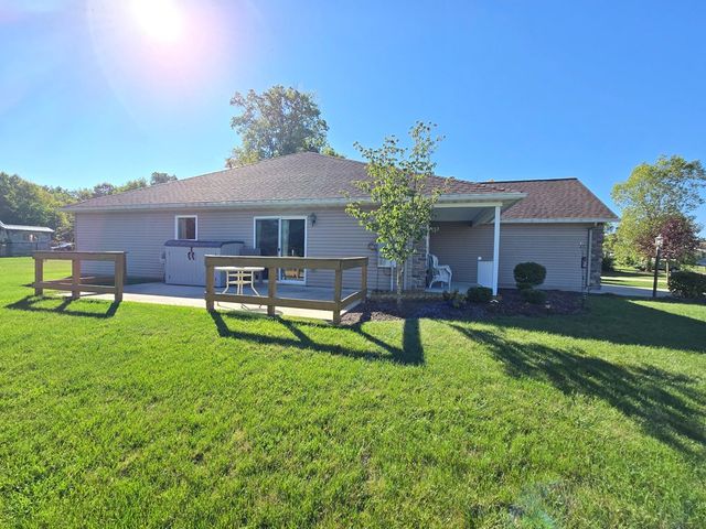 1909 Teakwood Drive, Ontario, OH 44906