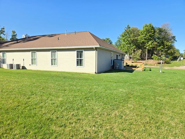 1909 Teakwood Drive, Ontario, OH 44906