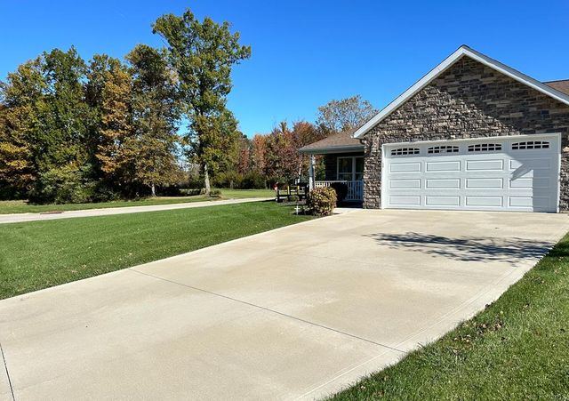 1909 Teakwood Drive, Ontario, OH 44906