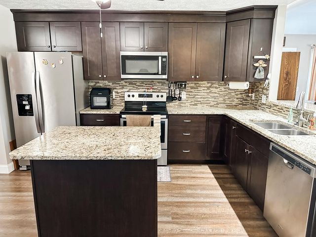 1909 Teakwood Drive, Ontario, OH 44906