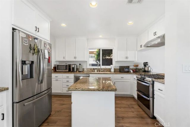 279 N Sacramento Street, Orange, CA 92867