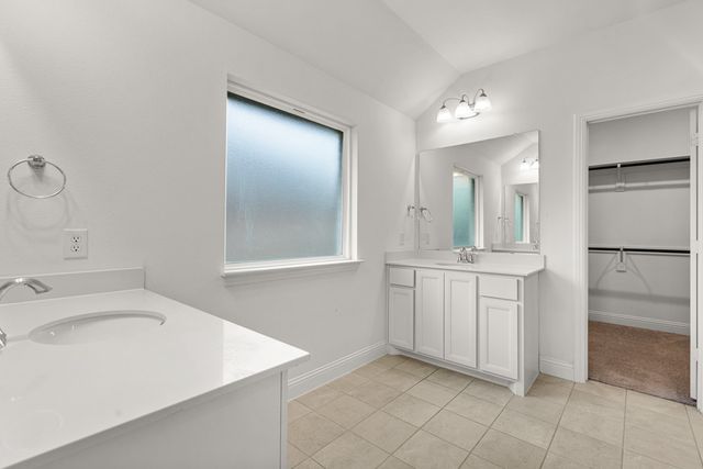 606 Creekview Lane, Lavon, TX 75166