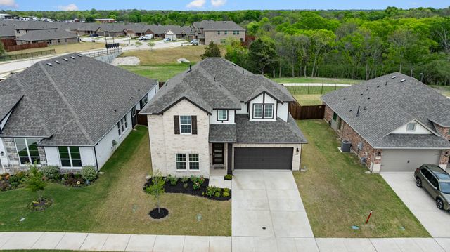 606 Creekview Lane, Lavon, TX 75166